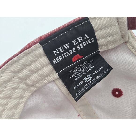 New Era Heritage Arjansas Razorbacks Adjustable Strap-Back Baseball Cap - Picture 5 of 6